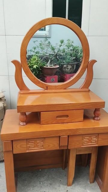 Bàn trang điểm gỗ tự nhiên hiện đại nâu. Mua bán Bàn ghế tại Quận Gò Vấp Tp Hồ Chí Minh được đăng bởi Nga 76 ko sip hàng hình 1