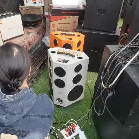 Loa Karaoke G-Boss 8 Loa, Cam/Trắng. Mua bán Tivi, Âm thanh tại Quận Tân Bình Tp Hồ Chí Minh được đăng bởi mili hình 1