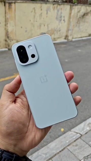 Oneplus 13T r.QuốcTế 12/256GB, likenew, sạc 2-3L. Mua bán Điện thoại tại Quận Thanh Xuân Hà Nội được đăng bởi GA STORE hình 1