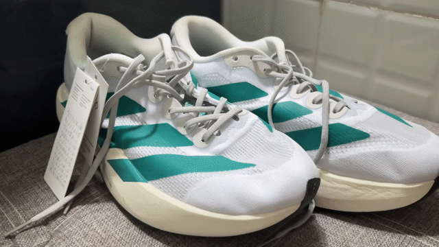 Giày thể thao Adidas Nam Trắng. Mua bán Giày dép tại Huyện Xuân Lộc Đồng Nai được đăng bởi Phạm Chuyên hình 1