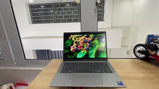 Dell Latitude 7350 AI U5 135U/32/512 13" FHD Touch. Mua bán Laptop tại Quận Bình Thạnh Tp Hồ Chí Minh được đăng bởi Nguyễn Công Lý hình 1