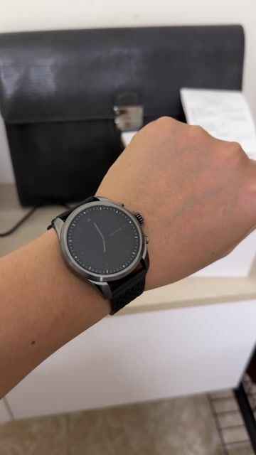 Đồng hồ smartwatch Montblanc The Summit 2 Titanium. Mua bán Thiết bị đeo thông minh tại Quận Đống Đa Hà Nội được đăng bởi Nếu muốn ngta sẽ tìm cách hình 1