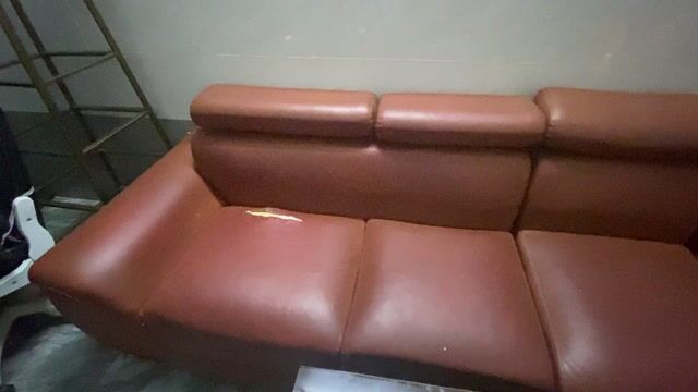 Ghế sofa Da Nâu Hiện đại Phòng khách. Mua bán Bàn ghế tại Thành phố Long Xuyên An Giang được đăng bởi triệu mỹ kim hình 1