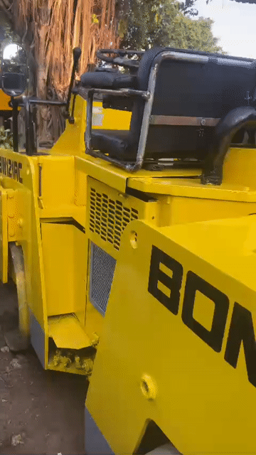 Xe lu BOMAG BW121AC 3,5tấn. Mua bán Phương tiện khác tại Thành phố Thủ Đức Tp Hồ Chí Minh được đăng bởi Tuấn  hình 1
