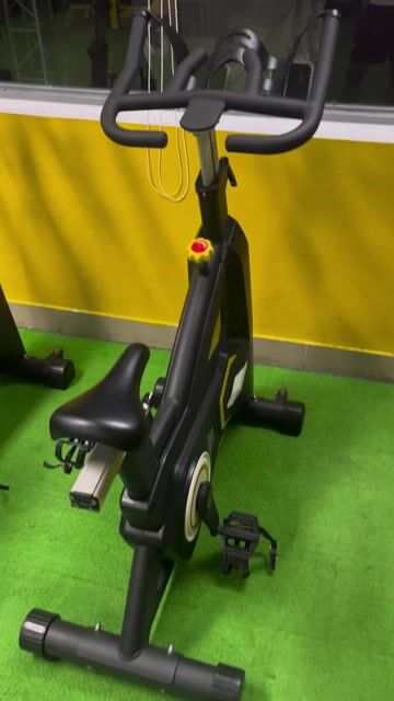 Xe đạp tập gym Strong Đen vàng. Mua bán Đồ thể thao, Dã ngoại tại Quận Cẩm Lệ Đà Nẵng được đăng bởi MrLee hình 1