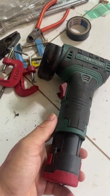 Máy cắt cầm tay Parkside Lỗi cò. Mua bán Đồ chuyên dụng, Giống nuôi trồng tại Huyện Long Hồ Vĩnh Long được đăng bởi Nguyễn Ngọc Hùng hình 1