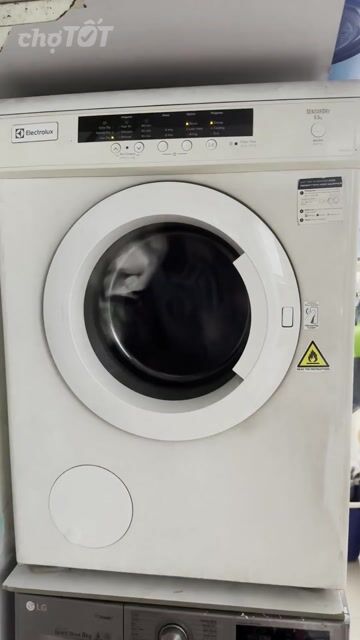 Máy sấy Electrolux EDV6552 6.5kg Trắng. Mua bán Máy giặt tại Quận 7 Tp Hồ Chí Minh được đăng bởi Lê doãn tuấn khải hình 1
