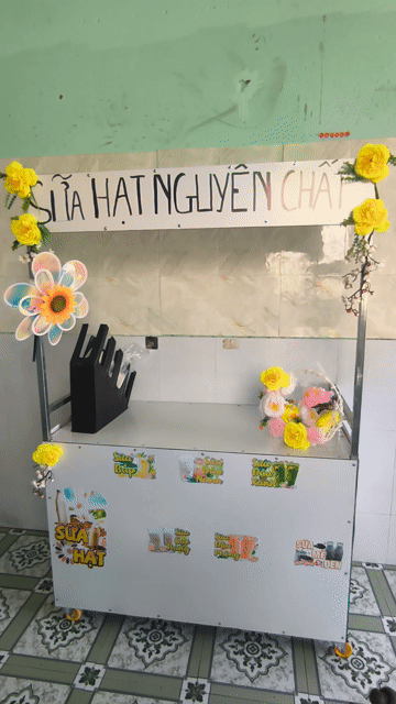 Xe đẩy bán hàng Kim loại Trắng. Mua bán Đồ chuyên dụng, Giống nuôi trồng tại Huyện Châu Thành Hậu Giang được đăng bởi Nga Duong hình 1