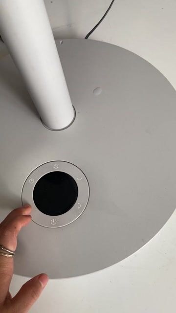 Quạt đứng Nhật Bản 220V Xám. Mua bán Quạt tại Huyện Bình Chánh Tp Hồ Chí Minh được đăng bởi Thảo Phạm  hình 1