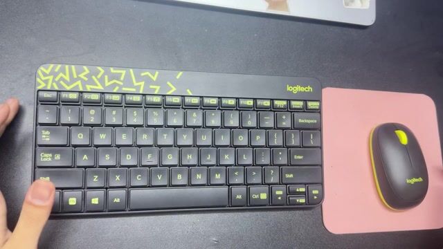 Chuột Logitech Không dây Đen, vàng Đã qua sử dụng. Mua bán Phụ kiện (Màn hình, Chuột...) tại Thành phố Thủ Đức Tp Hồ Chí Minh được đăng bởi Khánh Băng hình 1