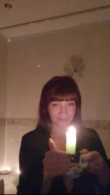 Model - Twin-kle blowjob