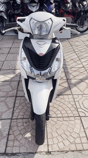 Honda Vision 2019 Trắng ngọc trinh biển 83. Mua bán Xe máy tại Quận Cái Răng Cần Thơ được đăng bởi CẦM ĐỒ TRUNG TÍN  hình 1