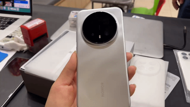 Honor Magic 8 Pro Bạc titan. Mua bán Điện thoại tại Huyện Thạch Thất Hà Nội được đăng bởi Vũ Thành Trung hình 1