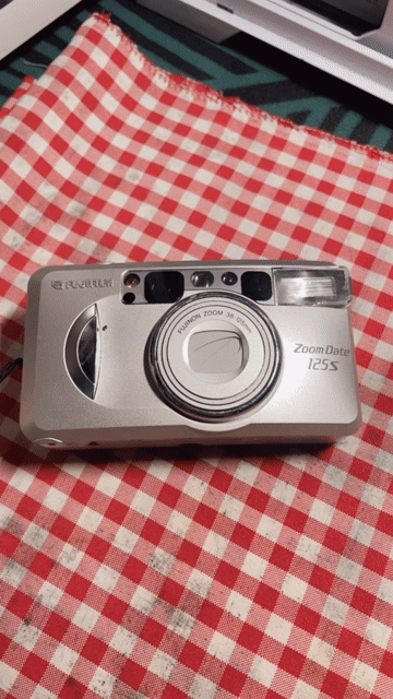 Máy ảnh Fujifilm Zoom Date 125S Bạc. Mua bán Máy ảnh, Máy quay tại Thành phố Đà Lạt Lâm Đồng được đăng bởi phong nguyễn  hình 1