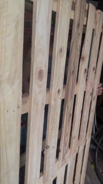 Pallet gỗ Gỗ tự nhiên 1m6x2m. Mua bán Giường, chăn ga gối nệm tại Quận Thanh Khê Đà Nẵng được đăng bởi Kiểu Nguyễn  hình 1