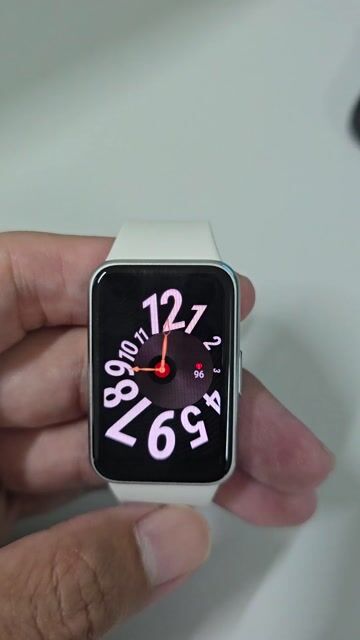 Samsung Galaxy Fit3 Trắng. Mua bán Thiết bị đeo thông minh tại Quận 10 Tp Hồ Chí Minh được đăng bởi Hoàng hình 1