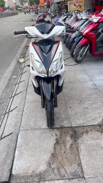 Yamaha Luvias FI 2015 Trắng đen chính chủ. Mua bán Xe máy tại Quận Tân Phú Tp Hồ Chí Minh được đăng bởi Tuanduy hình 1