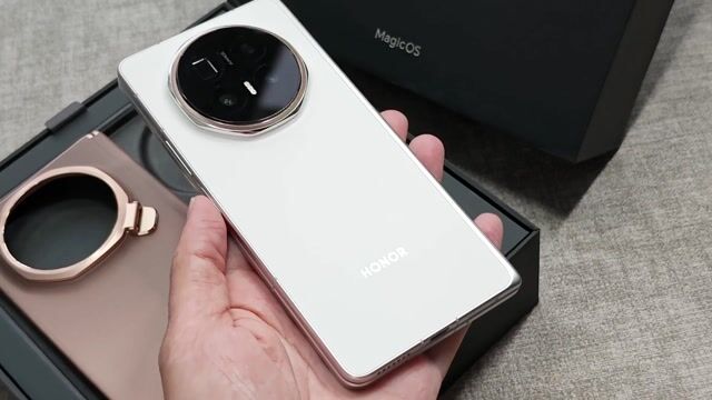 Honor Magic V6 16GB 1T Trắng Fullbox Like New. Mua bán Điện thoại tại Quận 3 Tp Hồ Chí Minh được đăng bởi Minh Phạm  hình 1