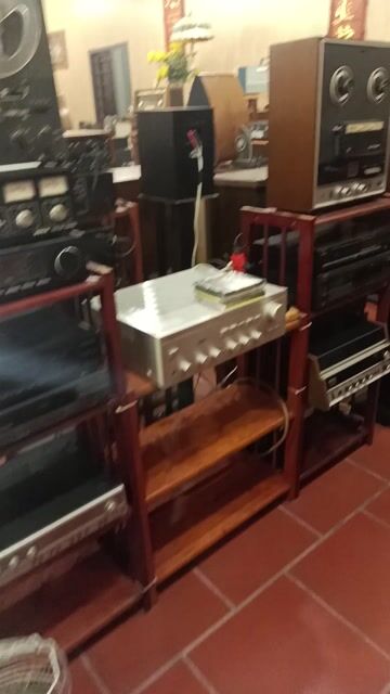 Thiết bị âm thanh Gỗ Cổ điển. Mua bán Tivi, Âm thanh tại Quận Hai Bà Trưng Hà Nội được đăng bởi lê việt hình 1