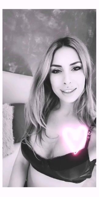 Model - April White dirtytalk