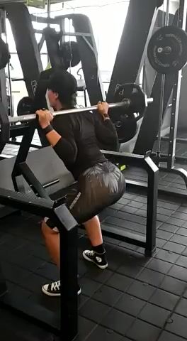 Model - AprilJenkins milf