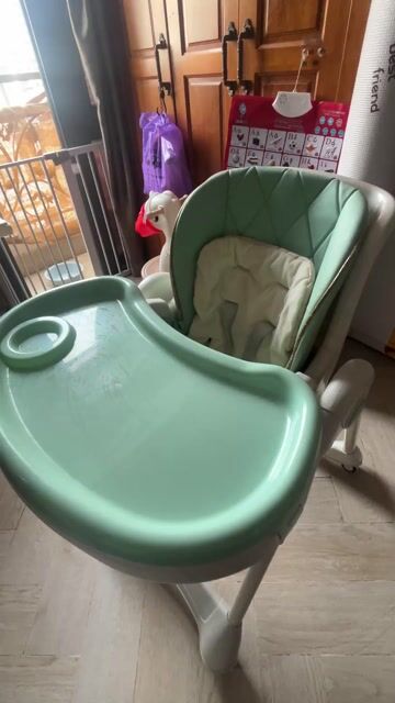 Ghế ăn dặm Chilux Xanh bạc hà. Mua bán Mẹ và bé tại Quận Phú Nhuận Tp Hồ Chí Minh được đăng bởi Dante Vo hình 1