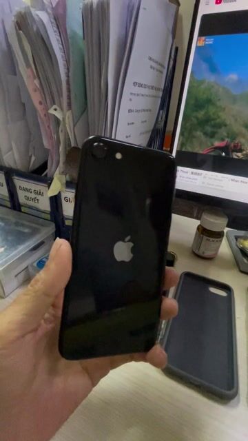 Apple iPhone SE 64GB Đen q tế zin full. Mua bán Điện thoại tại Quận Bình Tân Tp Hồ Chí Minh được đăng bởi Tantaimobile hình 1