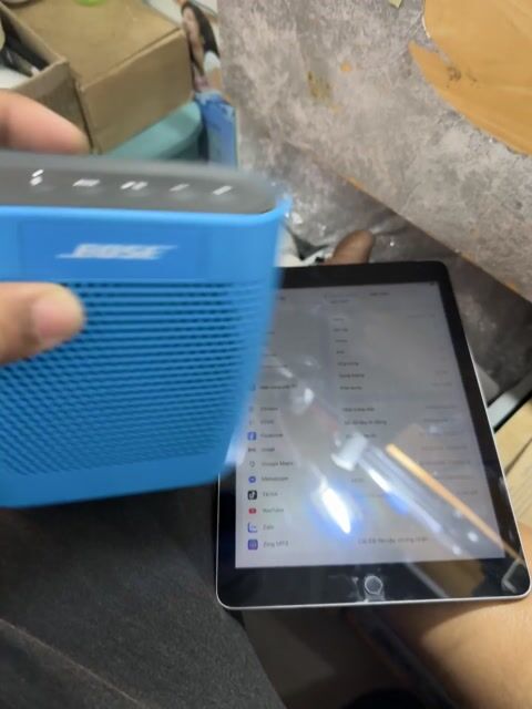 Loa Bluetooth Bose SoundLink Colour. Mua bán Tivi, Âm thanh tại Quận Phú Nhuận Tp Hồ Chí Minh được đăng bởi Tấn hình 1