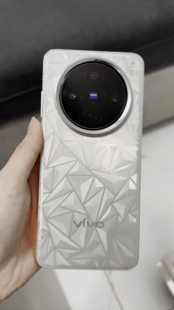 Vivo X200 256GB Trắng máy chuẩn màn zin bai tét. Mua bán Điện thoại tại Quận 12 Tp Hồ Chí Minh được đăng bởi Linh Mobile Giá Tốt  hình 1