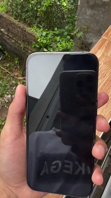 Cần bay 13pro ngoại hình đẹp gấp. Mua bán Điện thoại tại Quận Hoàng Mai Hà Nội được đăng bởi Vũ Việt Dũng hình 1