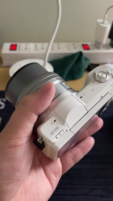 Máy ảnh Sony A5100 Trắng 16-50mm - Full combo. Mua bán Máy ảnh, Máy quay tại Quận 7 Tp Hồ Chí Minh được đăng bởi Minh Châu  hình 1