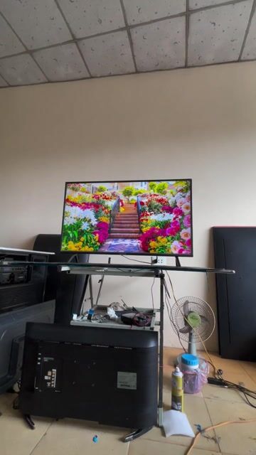 SMART TIVI SAMSUNG 43IN GIỌNG NÓI BLUTOOTH 4K UHD. Mua bán Tivi, Âm thanh tại Huyện Châu Thành Bến Tre được đăng bởi ĐIỆN TỬ TOÀN NGHĨA hình 1