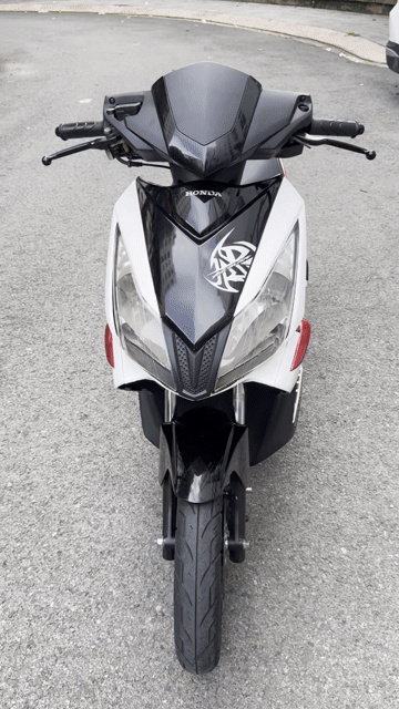 Honda Airblade 2009 Trắng Fi lên thái chính chủ. Mua bán Xe máy tại Quận 12 Tp Hồ Chí Minh được đăng bởi XE MÁY HẢI THANH hình 1
