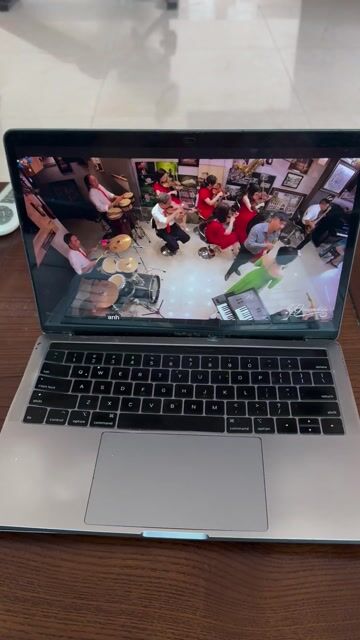 Apple Macbook Pro 2018 i5 8GB/256GB Xám touch bar. Mua bán Laptop tại Huyện Thạch Thất Hà Nội được đăng bởi Duong hình 1