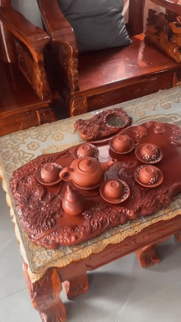 Bộ bàn ghế Gỗ Nâu tay 12 đã sử dụng. Mua bán Bàn ghế tại Thị xã Tân Uyên Bình Dương được đăng bởi Phạm văn long hình 1