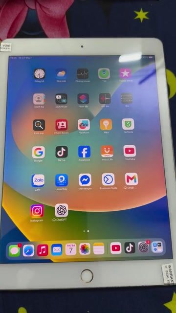 Apple iPad Pro 9.7 128GB Vàng Đã sử dụng. Mua bán Máy tính bảng tại Huyện Thạch Thất Hà Nội được đăng bởi Tiến An Nguyễn hình 1