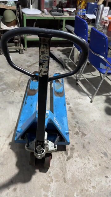 Xe nâng tay thuỷ lực 3 tấn Eoslif ! Bánh còn zin. Mua bán Đồ chuyên dụng, Giống nuôi trồng tại Quận 7 Tp Hồ Chí Minh được đăng bởi Quang hình 1