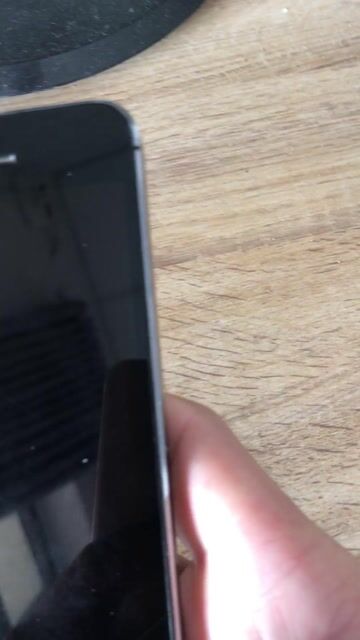 Bán iphone 5S pin mới, còn vân tay. Mua bán Điện thoại tại Quận Ngũ Hành Sơn Đà Nẵng được đăng bởi Tien Nguyen hình 1