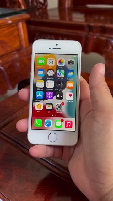 iPhone 5 SE 2016 128GB quốc tế. Mua bán Điện thoại tại Huyện Mỏ Cày Bắc Bến Tre được đăng bởi Anh Trai hình 1