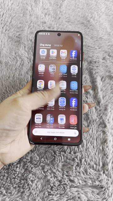Motorola Razr 60 Ultra ram 16/512GB. Màu Đỏ, Đẹp. Mua bán Điện thoại tại Quận Bình Tân Tp Hồ Chí Minh được đăng bởi Hoàng Anh hình 1
