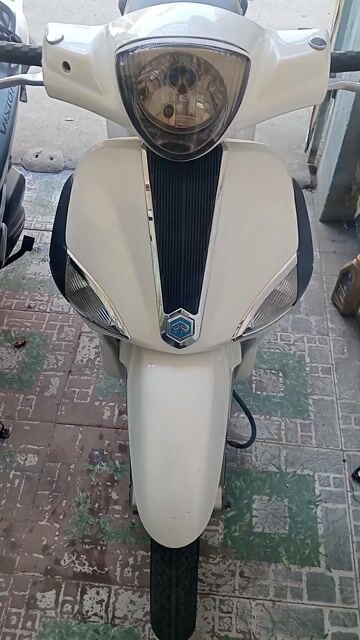 Piaggio Liberty Trắng Đã sử dụng. Mua bán Xe máy tại Thành phố Biên Hòa Đồng Nai được đăng bởi CamNhung Huynh hình 1