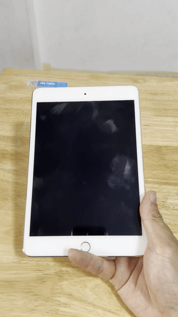 Apple iPad Mini 4 32GB Vàng Đã sử dụng. Mua bán Máy tính bảng tại Quận 10 Tp Hồ Chí Minh được đăng bởi facebook Tiệm Hoa Lilith  hình 1