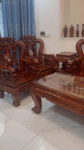 Bộ bàn ghế Gỗ Nâu đỏ 10 món chạm khắc. Mua bán Bàn ghế tại Quận 12 Tp Hồ Chí Minh được đăng bởi Hoài Phan hình 1