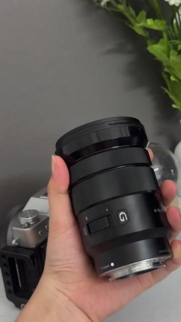 Ống kính Sony E PZ 18-105mm F4 G OSS Đen. Mua bán Máy ảnh, Máy quay tại Quận 3 Tp Hồ Chí Minh được đăng bởi Lê Nhung hình 1