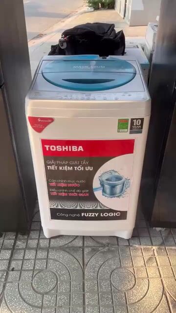 Toshiba 8.2kg cửa trên Trắng mix Xanh. Mua bán Máy giặt tại Thành phố Thủ Đức Tp Hồ Chí Minh được đăng bởi Đỗ Chí Hoàn  hình 1
