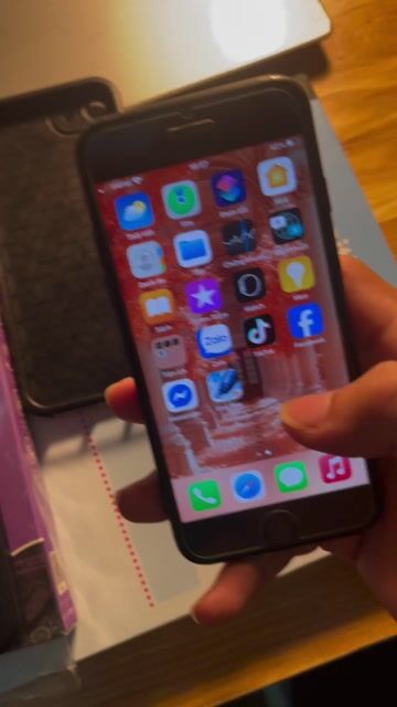 Iphone 7 thường kèm phụ kiện. Mua bán Điện thoại tại Huyện Tân Yên Bắc Giang được đăng bởi  Vũ Quang Tuấn  hình 1