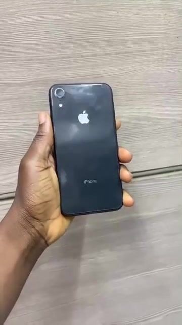 iPhone XR
