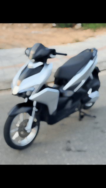 Honda Air Blade 2017 Bạc. Mua bán Xe máy tại Quận Liên Chiểu Đà Nẵng được đăng bởi Thanh Thao Luong hình 1