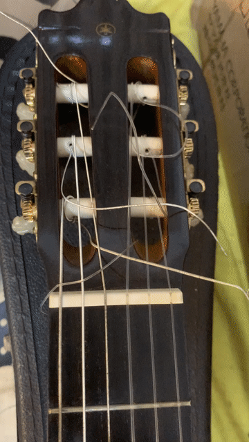 Đàn Guitar Classic Yamaha C300 Nguyên zin. Mua bán Nhạc cụ tại Quận Bình Thạnh Tp Hồ Chí Minh được đăng bởi Sales Online hình 1