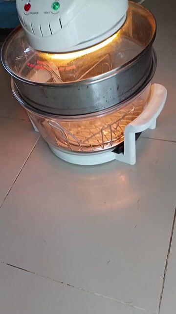 Lò nướng thủy tinh màu trắng đã sử dụng. Mua bán Bếp, lò, đồ điện nhà bếp tại Thành phố Vũng Tàu Bà Rịa - Vũng Tàu được đăng bởi An Hạ hình 1